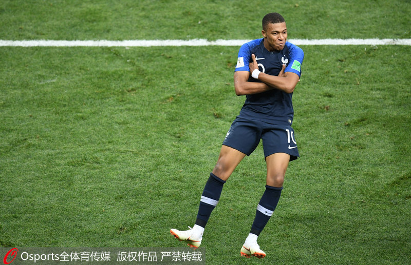 15岁道曼禁区内天秀回旋破门，青年欧冠阿森纳4-2逆转拜仁