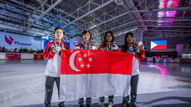 2025／26赛季英超：曼联vs伯恩茅斯！争四红魔撞上樱桃克星（2025／26英超焦点：曼联迎战伯恩茅斯，冲四之战遇樱桃克星）