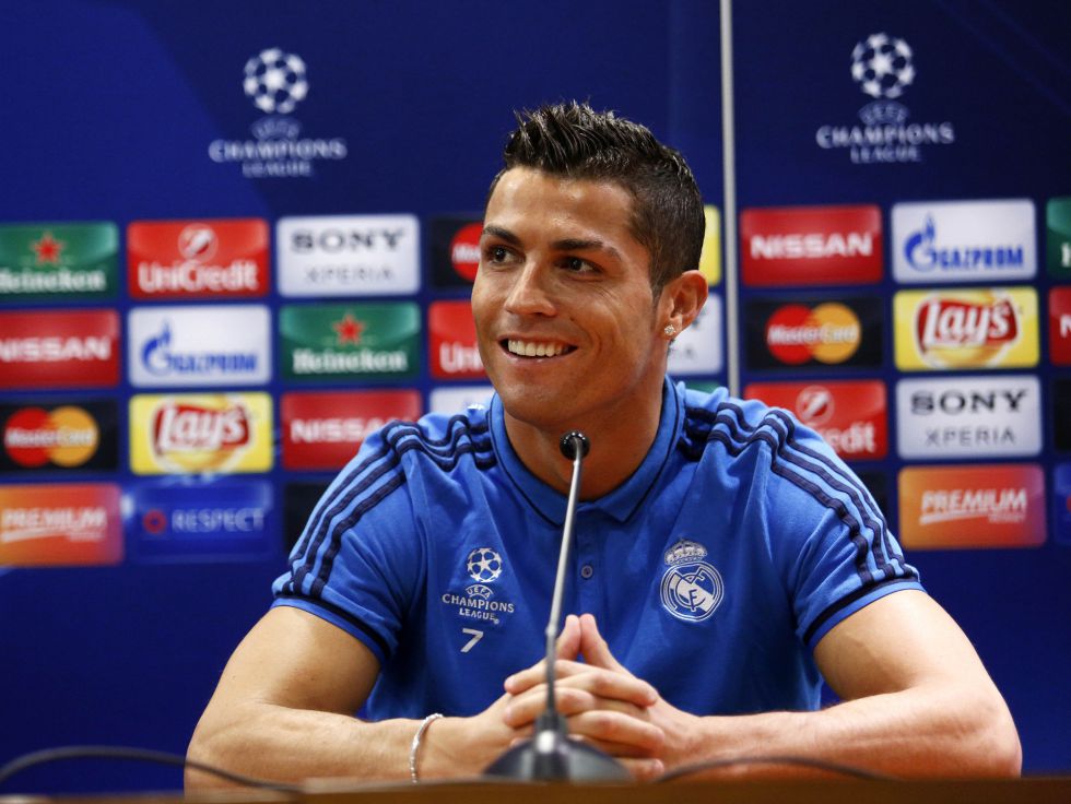 世界杯官方发布直通队伍集结海报：42个国家，同一个梦想（世界杯官宣直通队伍集结海报：42国，共逐同一梦想）