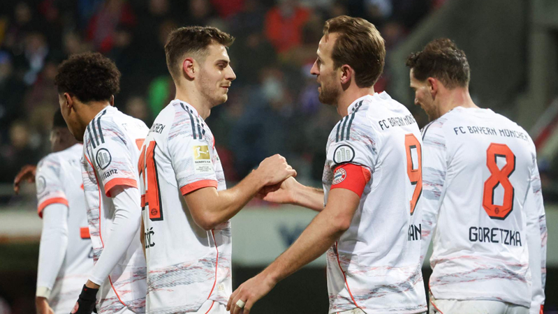 梅西：我被瓜迪奥拉安排过踢陌生位置！但我不断学习、变得更强！（梅西坦言：曾被瓜迪奥拉安排踢陌生位置，持续学习令我更强大）