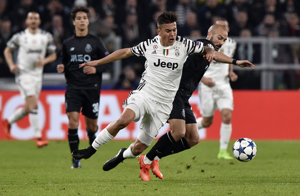 莱万：我经常带伤上场，肋骨骨折也硬撑；不着急决定未来（莱万称常带伤上阵，肋骨骨折也咬牙坚持；对未来暂不急于决定）