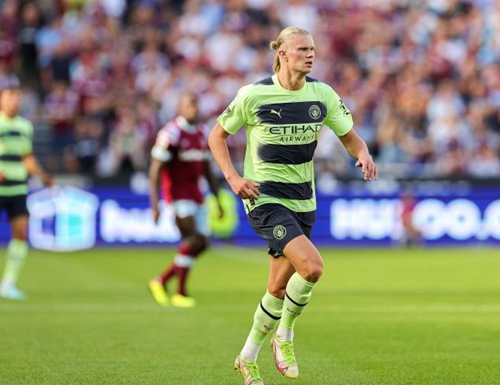 美记：保罗·乔治在场76人每百回合防守效率提升11.2分（美媒：保罗-乔治上场时，76人每百回合防守效率提升11.2分）