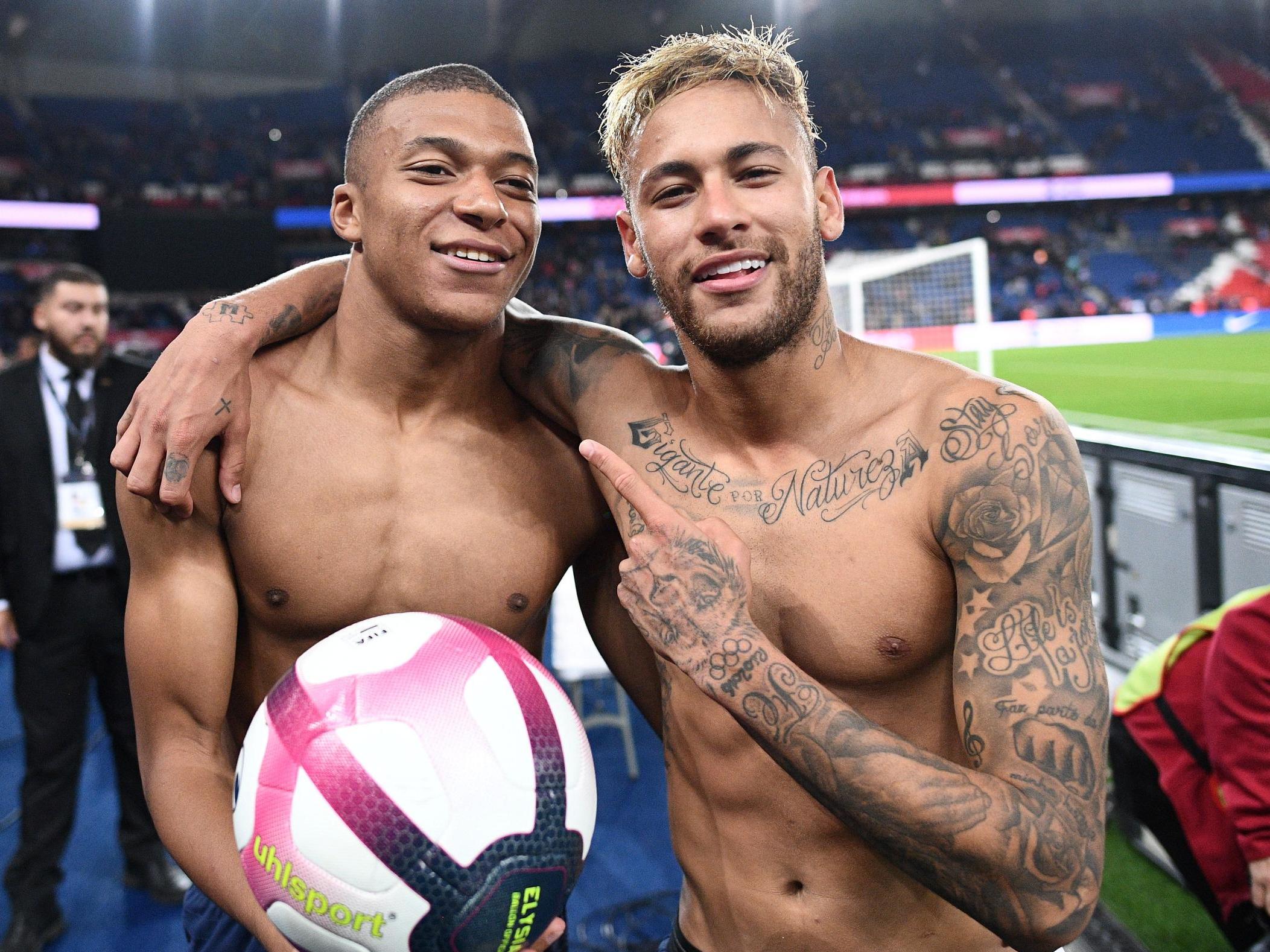 再见，巴萨U40！苏亚雷斯离队迈阿密国际，梅西独守美职联（巴萨老友记解散：苏亚雷斯告别迈阿密国际，梅西独撑美职联）