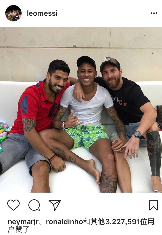 德转评年度最佳左边锋：迪亚斯、KK、拉菲尼亚、维尼修斯入围（德转年度最佳左边锋候选出炉：迪亚斯、克瓦拉茨赫利亚、拉菲尼亚、维尼修斯在列）